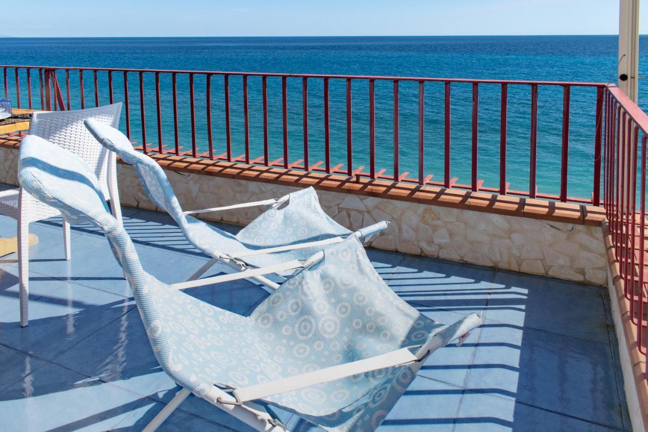 לטויאני Beach House Acquamarina מראה חיצוני תמונה